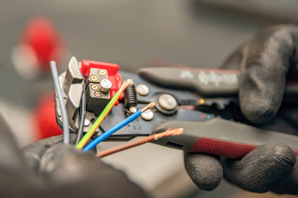 Best Electrical Outlet Repair  in Decatur, MI